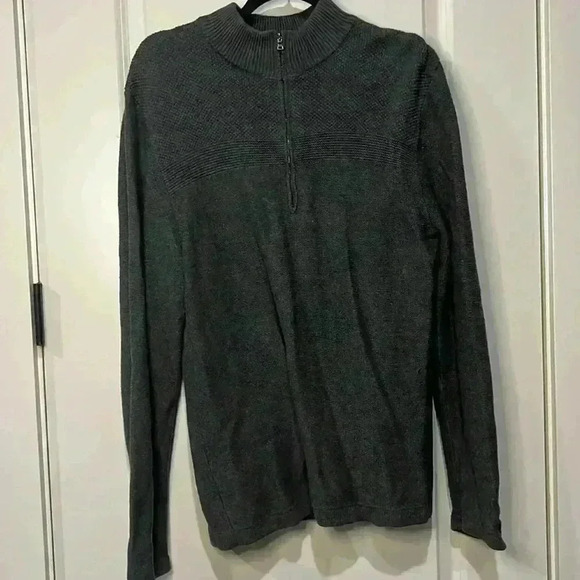 FLAG & ANTHEM Charoal Gray Quarter Zip Pullover - Picture 1 of 6